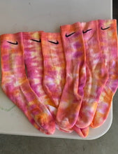 Load image into Gallery viewer, Tie Dye Socks
